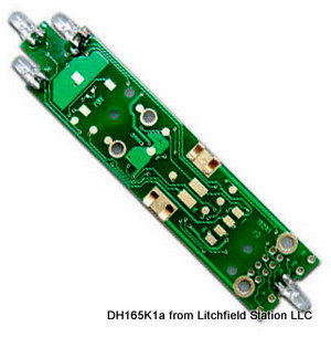 HO DCC decoder LocoSpecific Kato SD40-2, AC4400 by Digitrax DH165K1a